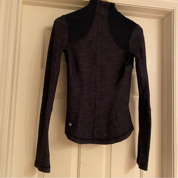 Lululemon Define Forme Zip Up Size 4 - Picture 5 of 10